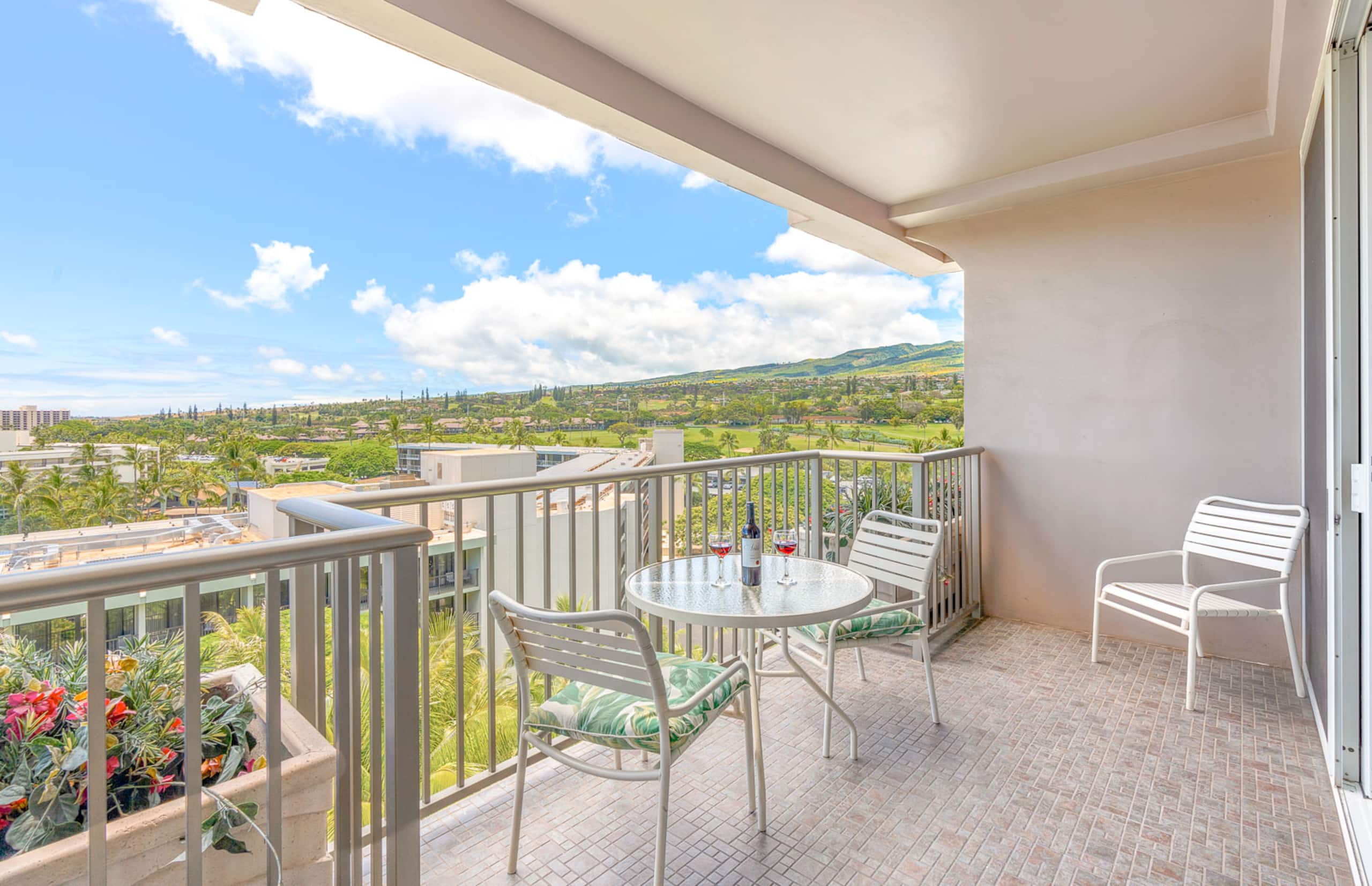 Condo in Lahaina · ★4.91 · Studio · 2 beds · 1 bath - Image 14