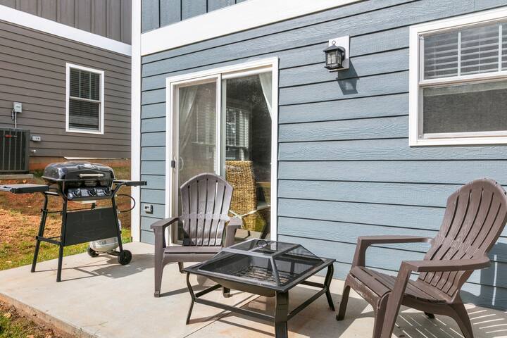 White Pine & Red Bud Buyout by AvantStay | 16Occ gallery image 4