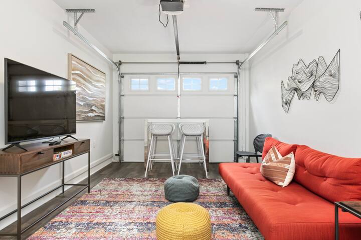 White Pine & Red Bud Buyout by AvantStay | 16Occ gallery image 5