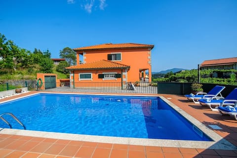 Slow Living Countryside House by Portugal Active