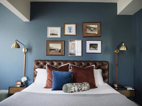 Jacksonville Inn RM #1 | King Suite w/ Lux Tub