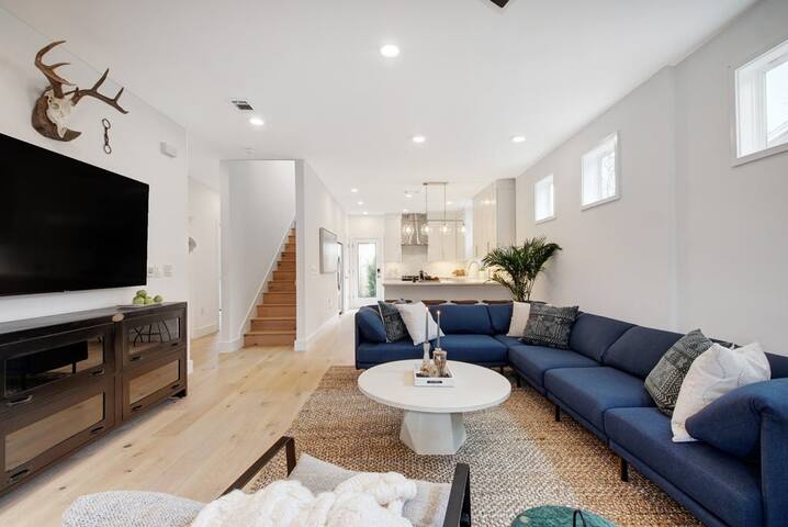 Newly Constructed Chic Home | Hot Tub gallery image 2