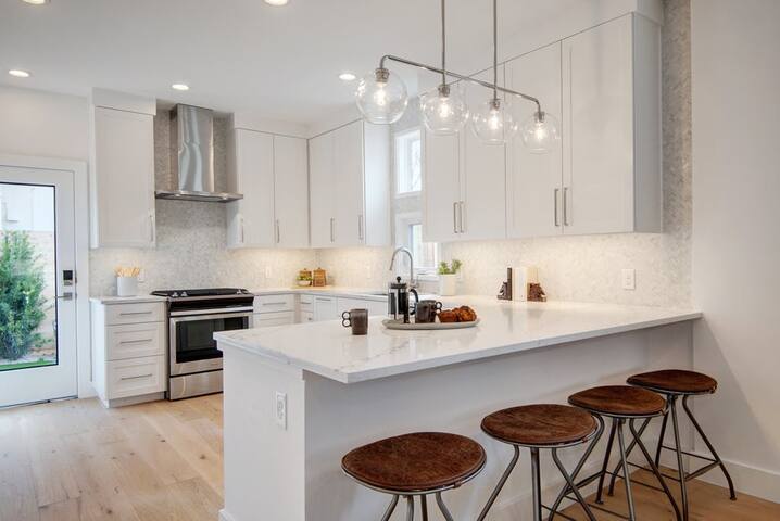 Newly Constructed Chic Home | Hot Tub gallery image 4