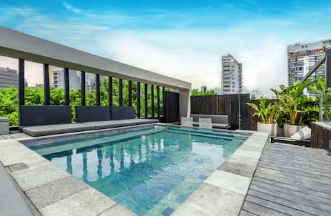 Modern Luxury Home Perfect for Couples & Families