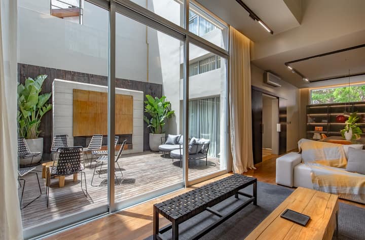 Four-bedroom apartment in Palermo