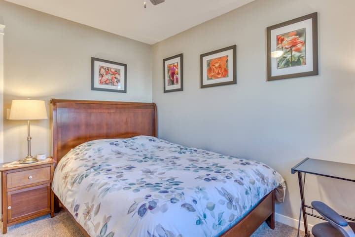 Queen Novaform memory foam mattress.  Scenic photography of the Pacific NorthWest by Chizuru. 