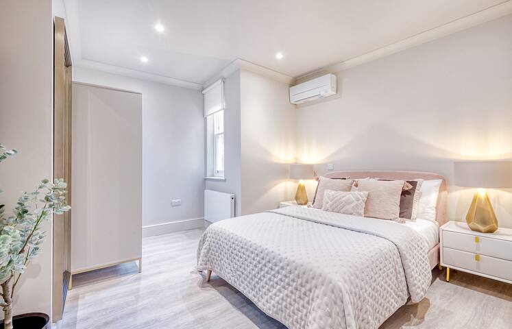 Marble Arch Suite 3 gallery image 3