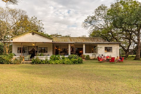 Sanctuary Farm House | 5-Bedroom Lodge in Wildlife