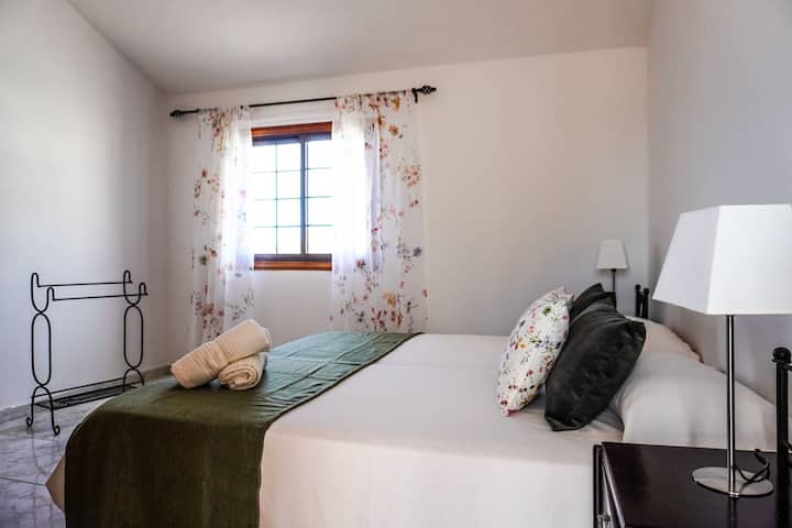 საძინებელი 1