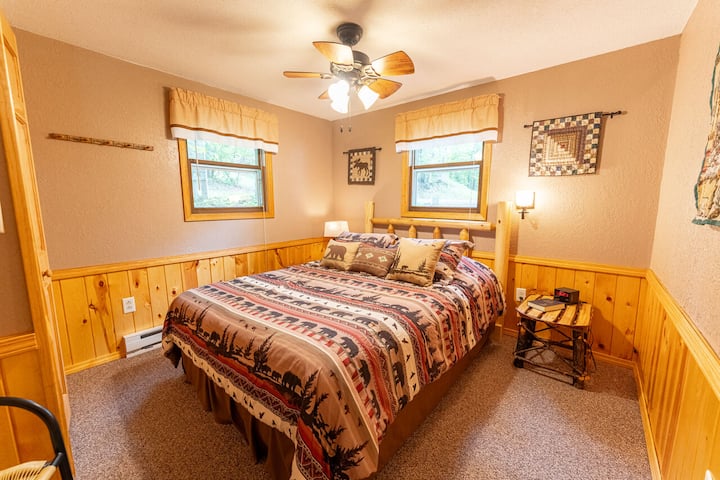 Schlafzimmer 1
