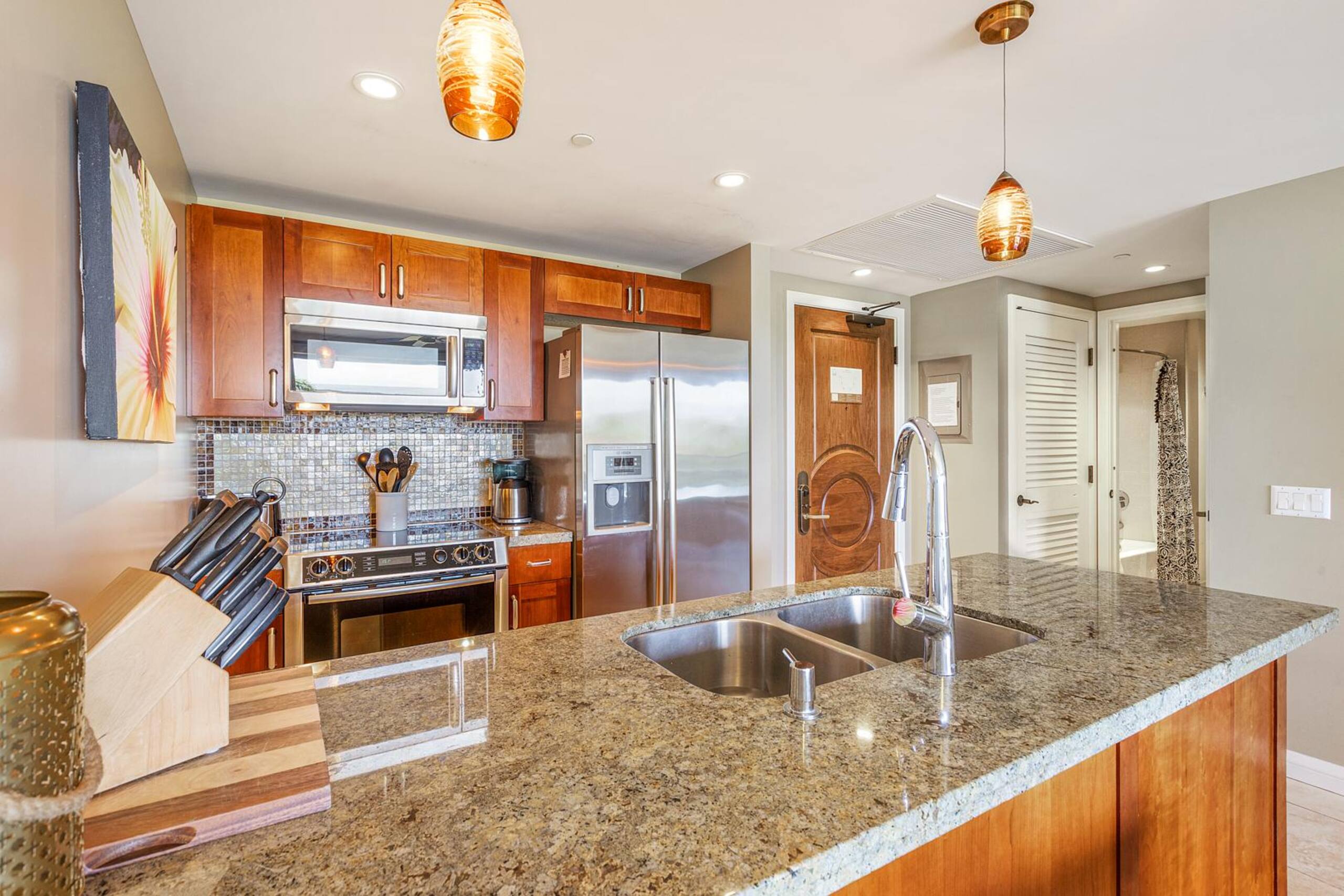 Condo in Lahaina · ★4.93 · 1 bedroom · 2 beds · 1 bath - Image 6