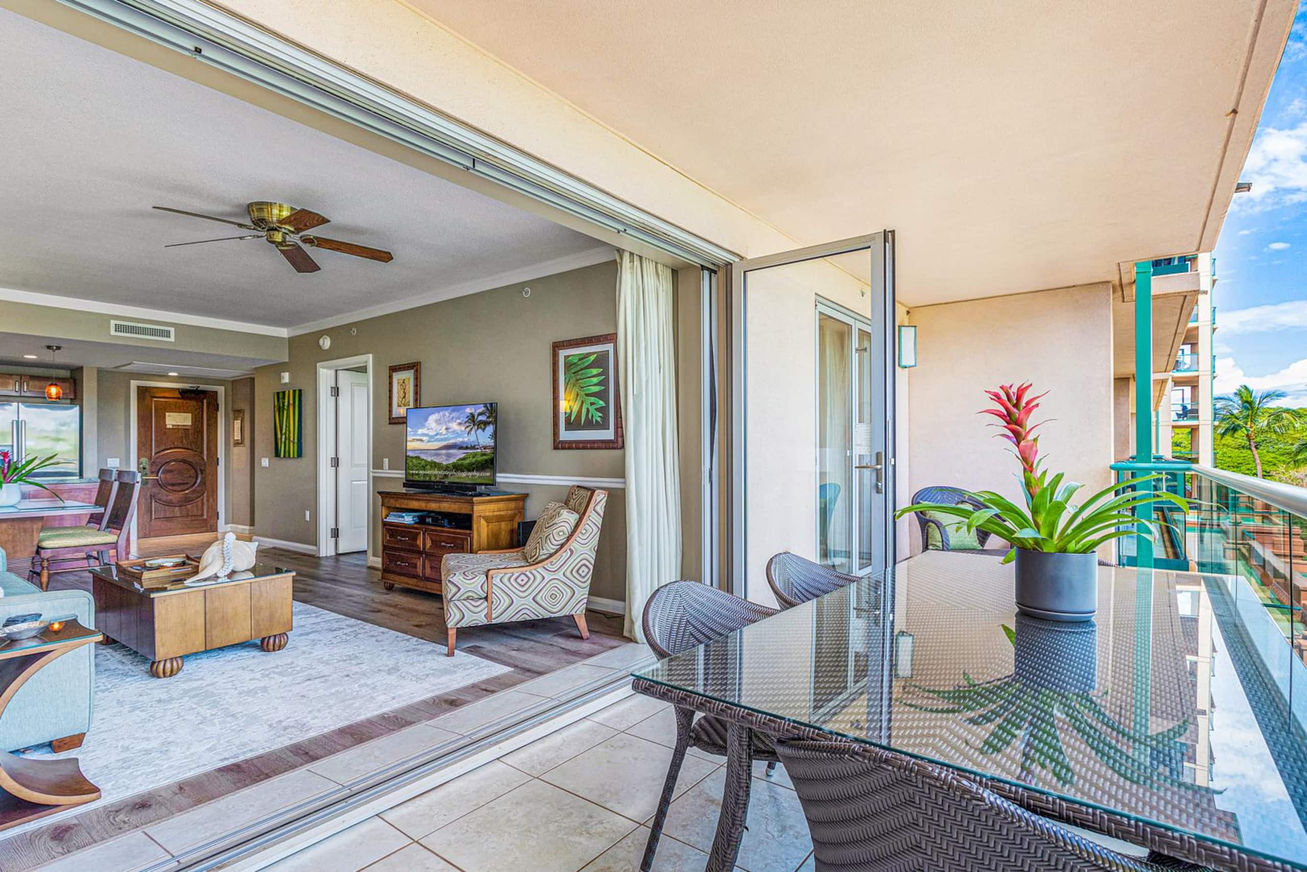 Condo in Lahaina · ★4.93 · 1 bedroom · 2 beds · 1 bath - Image 9