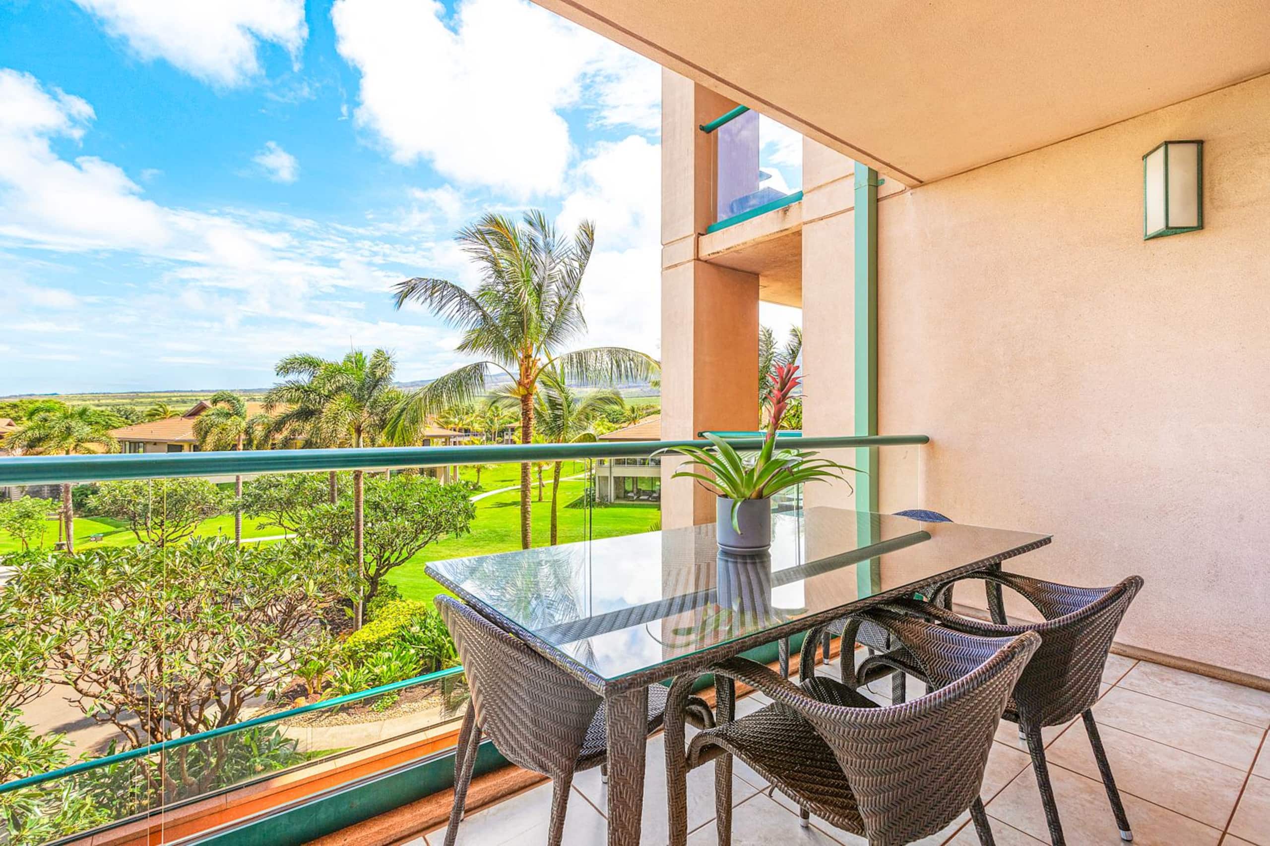 Condo in Lahaina · ★4.93 · 1 bedroom · 2 beds · 1 bath - Image 18