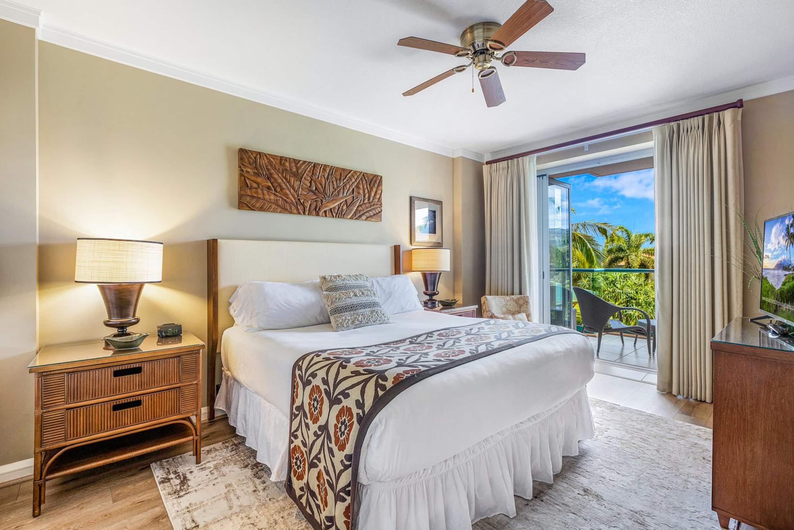 Condo in Lahaina · ★4.93 · 1 bedroom · 2 beds · 1 bath - Image 4