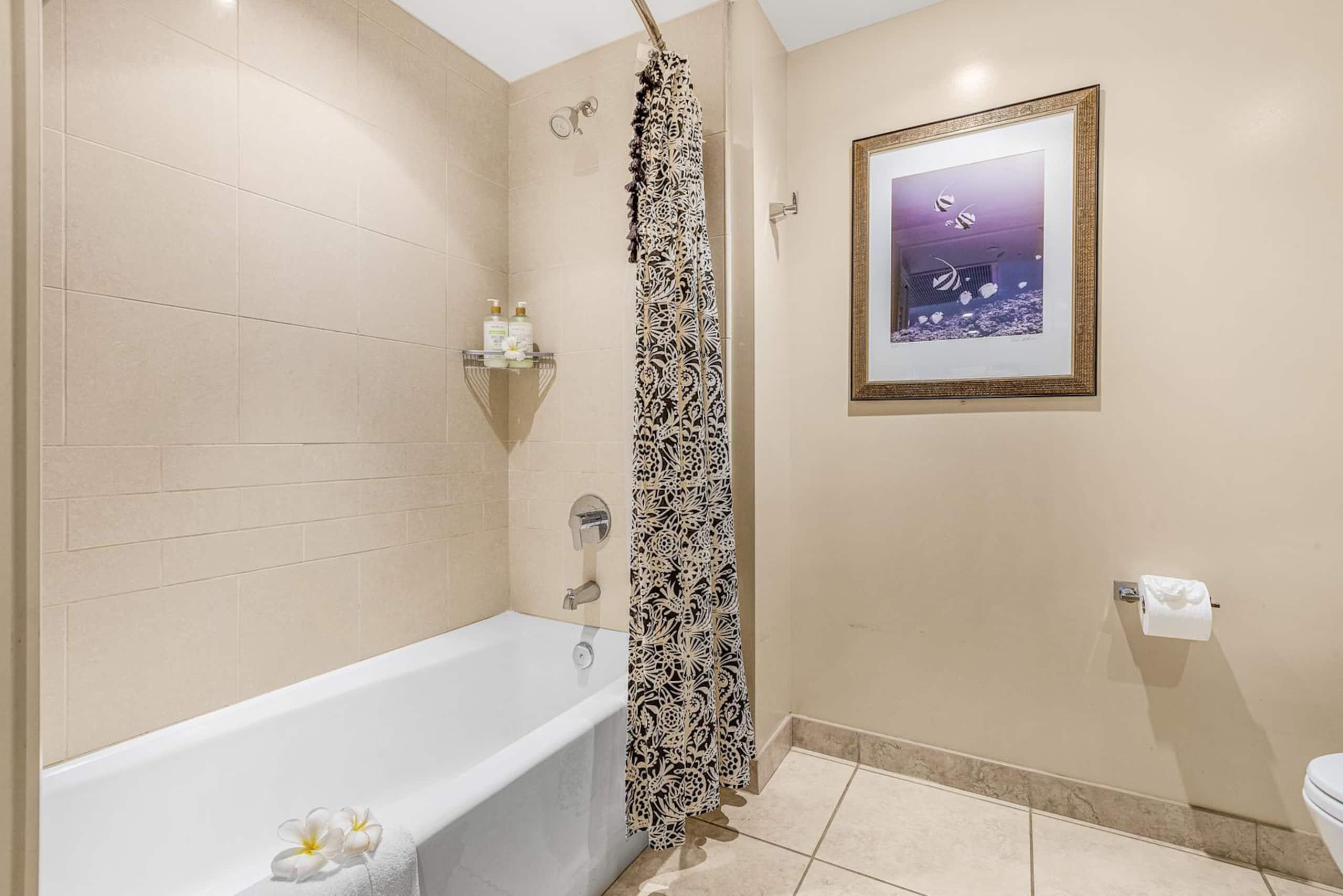 Condo in Lahaina · ★4.93 · 1 bedroom · 2 beds · 1 bath - Image 38