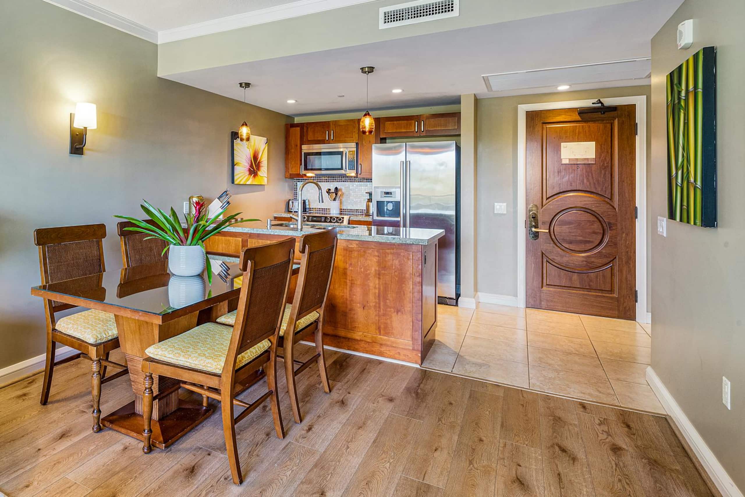Condo in Lahaina · ★4.93 · 1 bedroom · 2 beds · 1 bath - Image 12