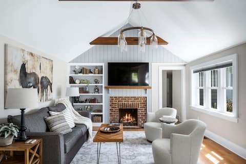 Pet Friendly-Fenced Yard-Near Downtown