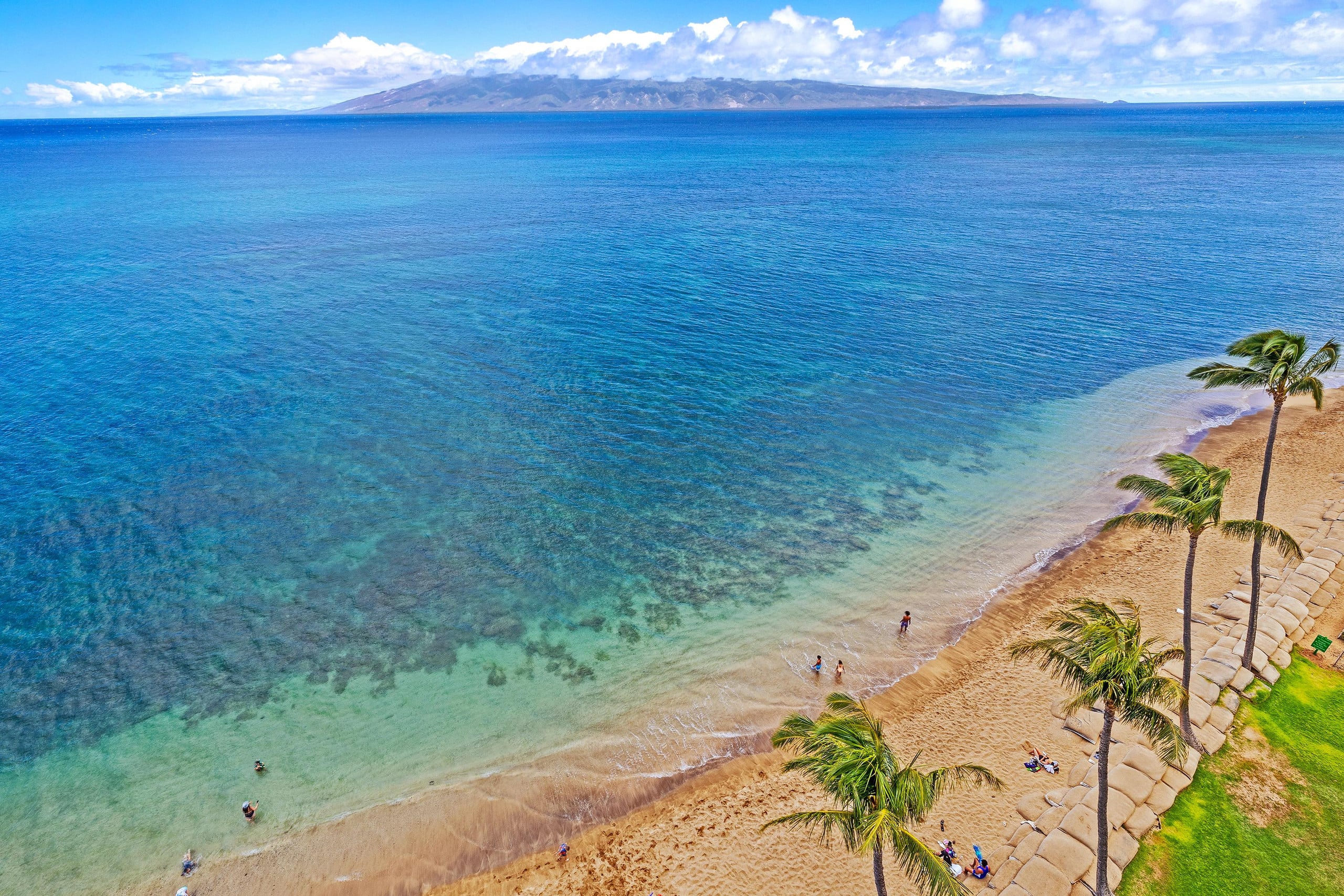 Condo in Lahaina · ★4.96 · 1 bedroom · 1 bed · 1 bath - Image 37
