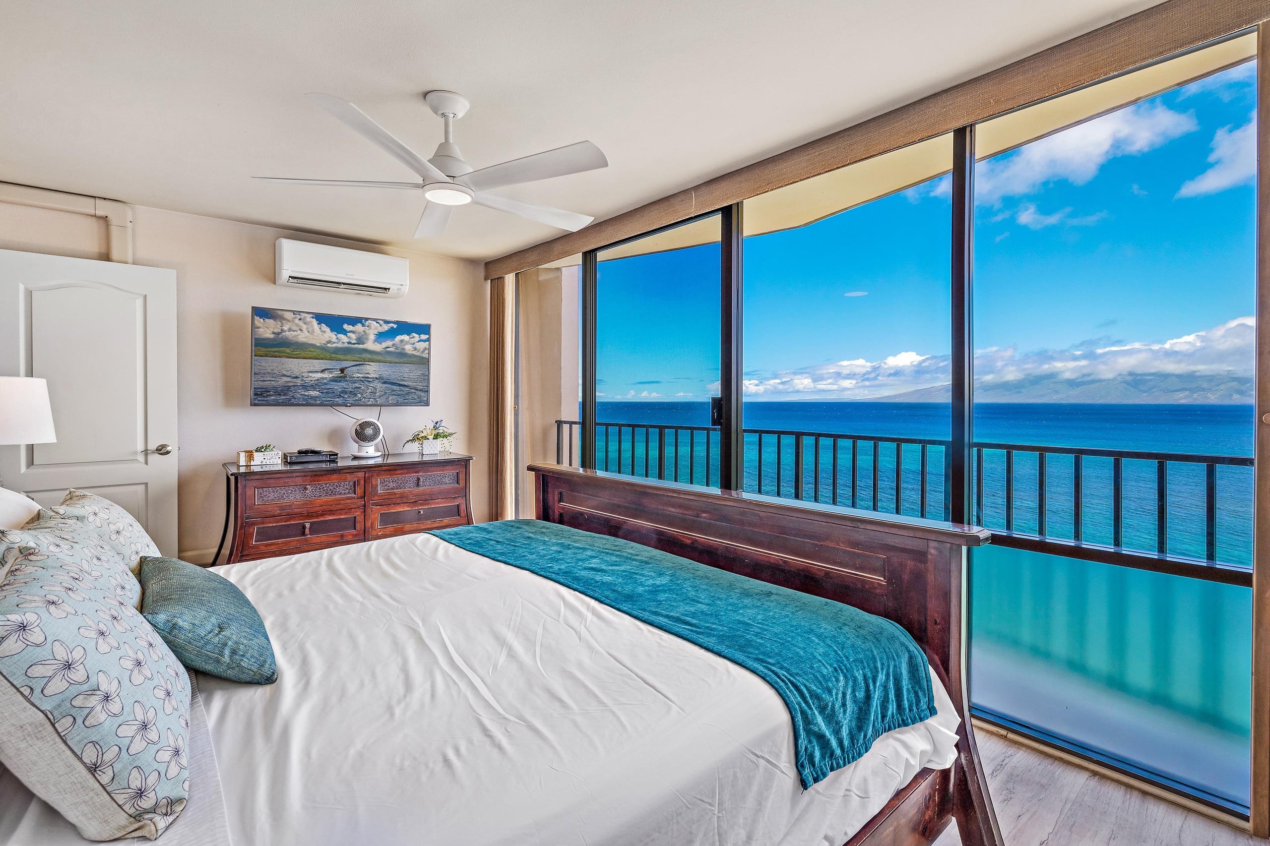 Condo in Lahaina · ★4.96 · 1 bedroom · 1 bed · 1 bath - Image 12