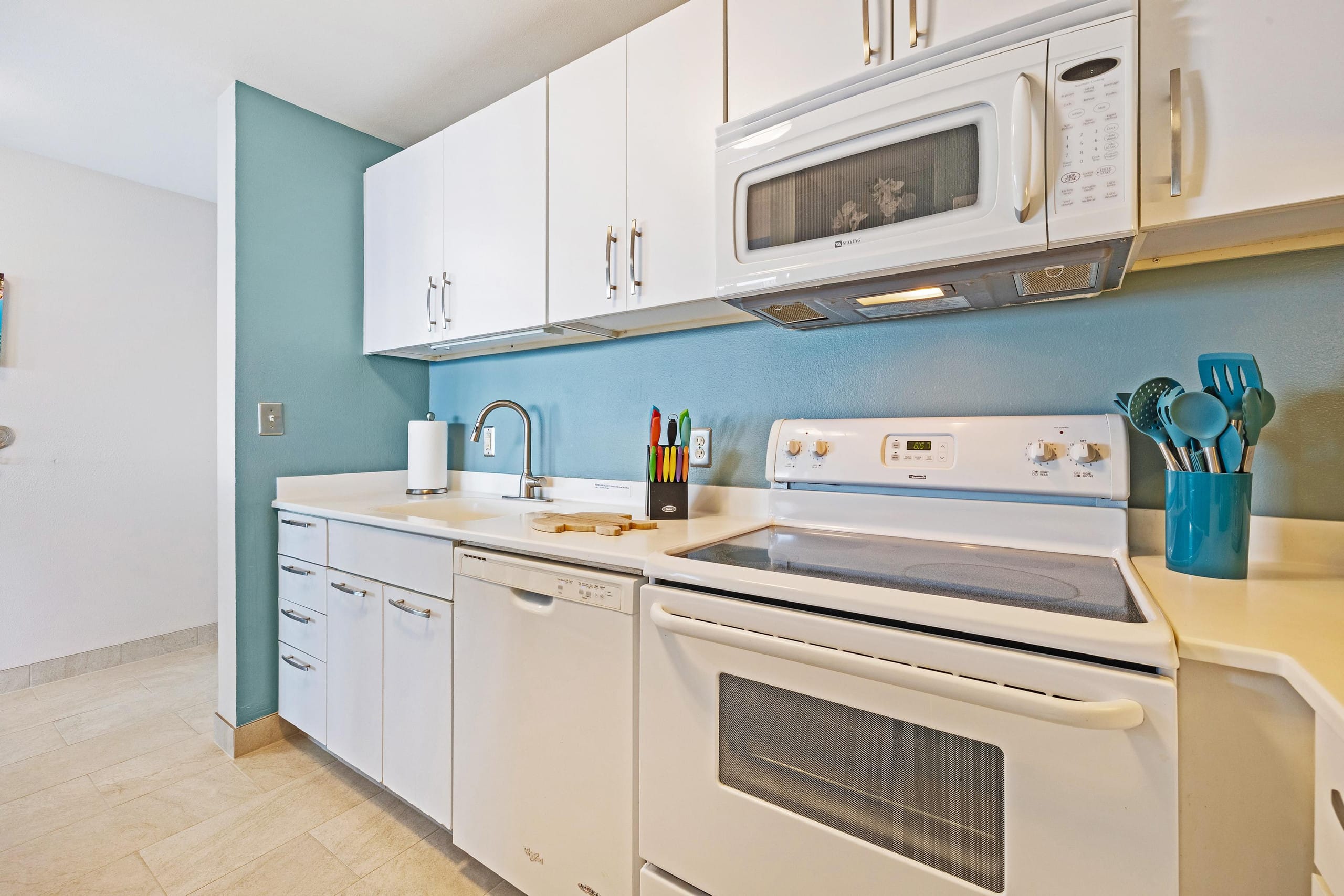 Condo in Lahaina · ★4.96 · 1 bedroom · 1 bed · 1 bath - Image 29