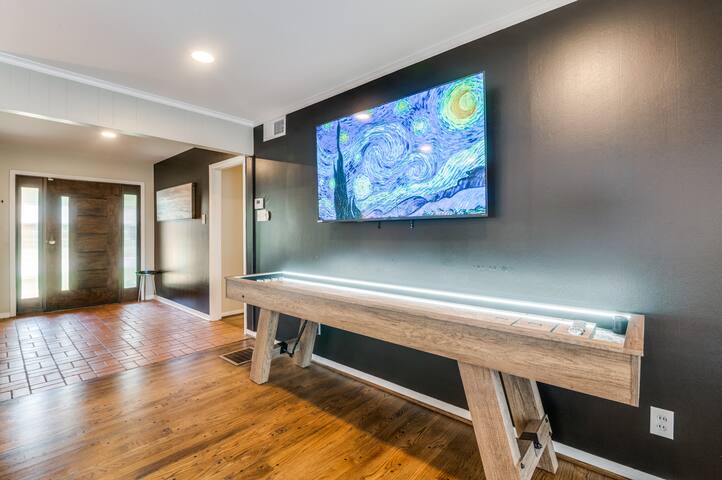 Heated Pool, Shuffleboard, Putting Green, GM RM! gallery image 5