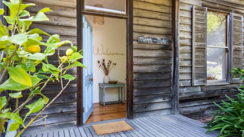 Mendi-Moke gallery image 2