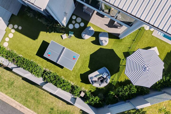 Sirius- Heated pool, 50m to Beach, basketball crt gallery image 5