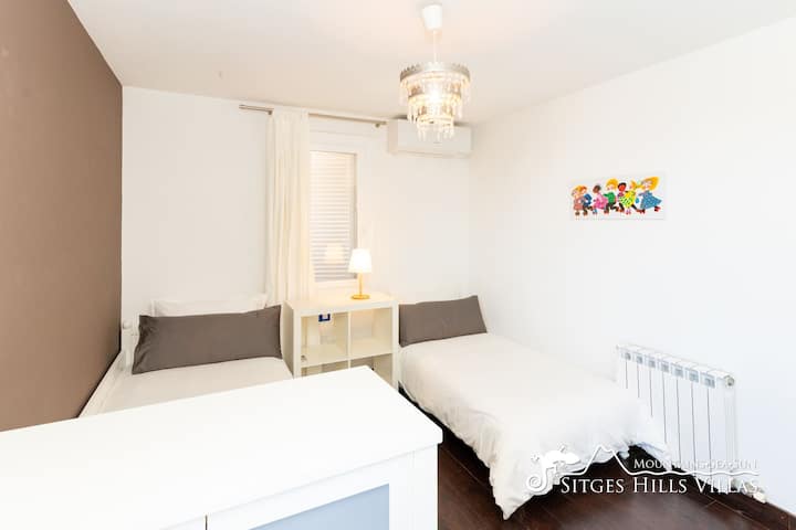 Dhomë gjumi binjake.