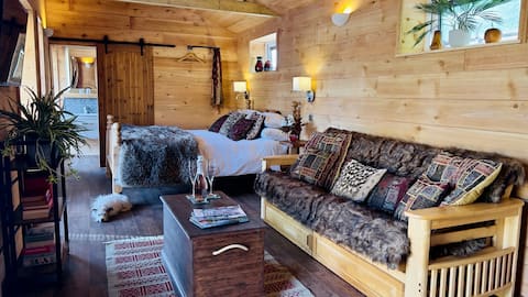 Successful Airbnb property: Luxury Studio Cabin with Ensuite in Somerset
