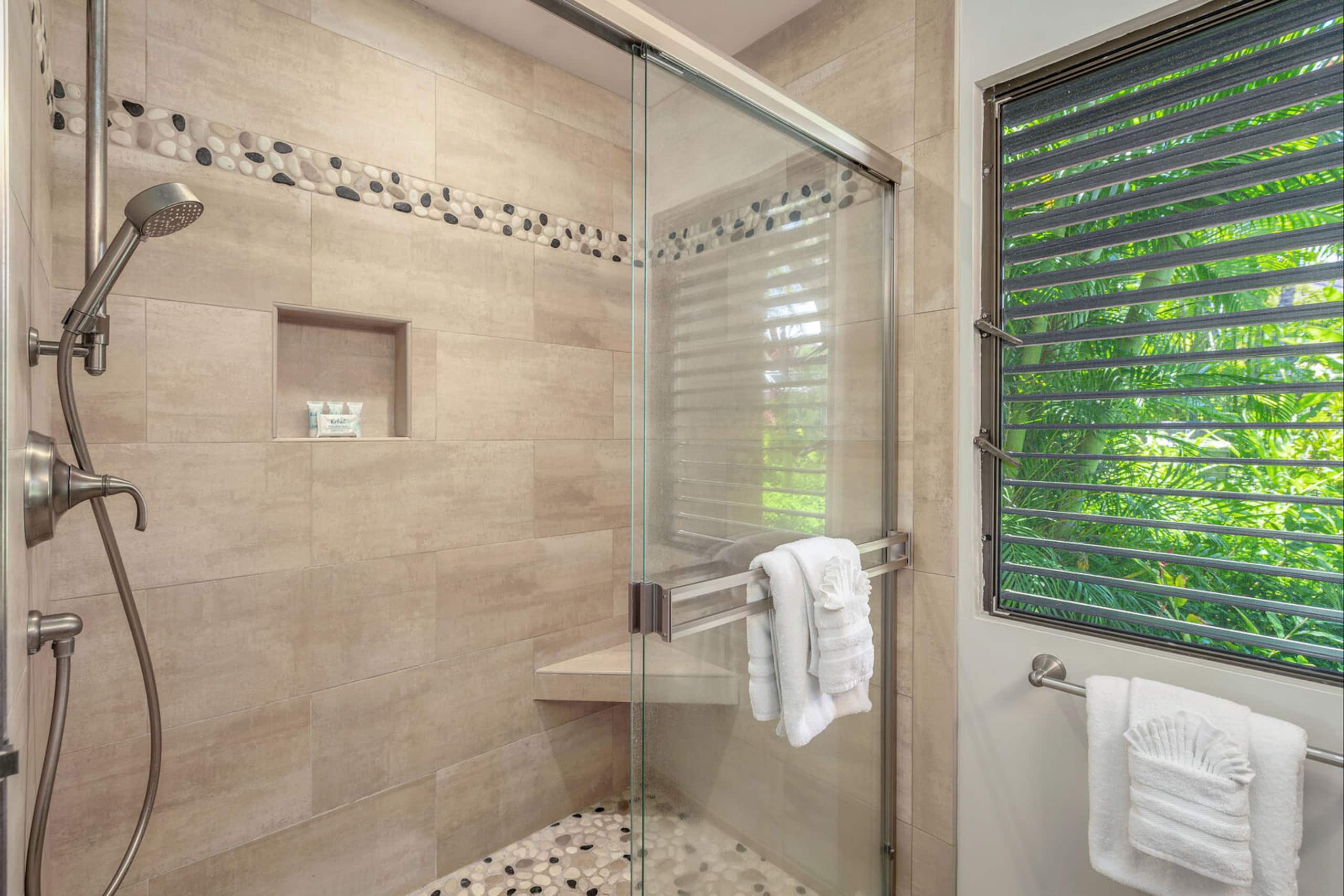 Condo in Kihei · ★4.8 · 1 bedroom · 2 beds · 1 bath - Image 24