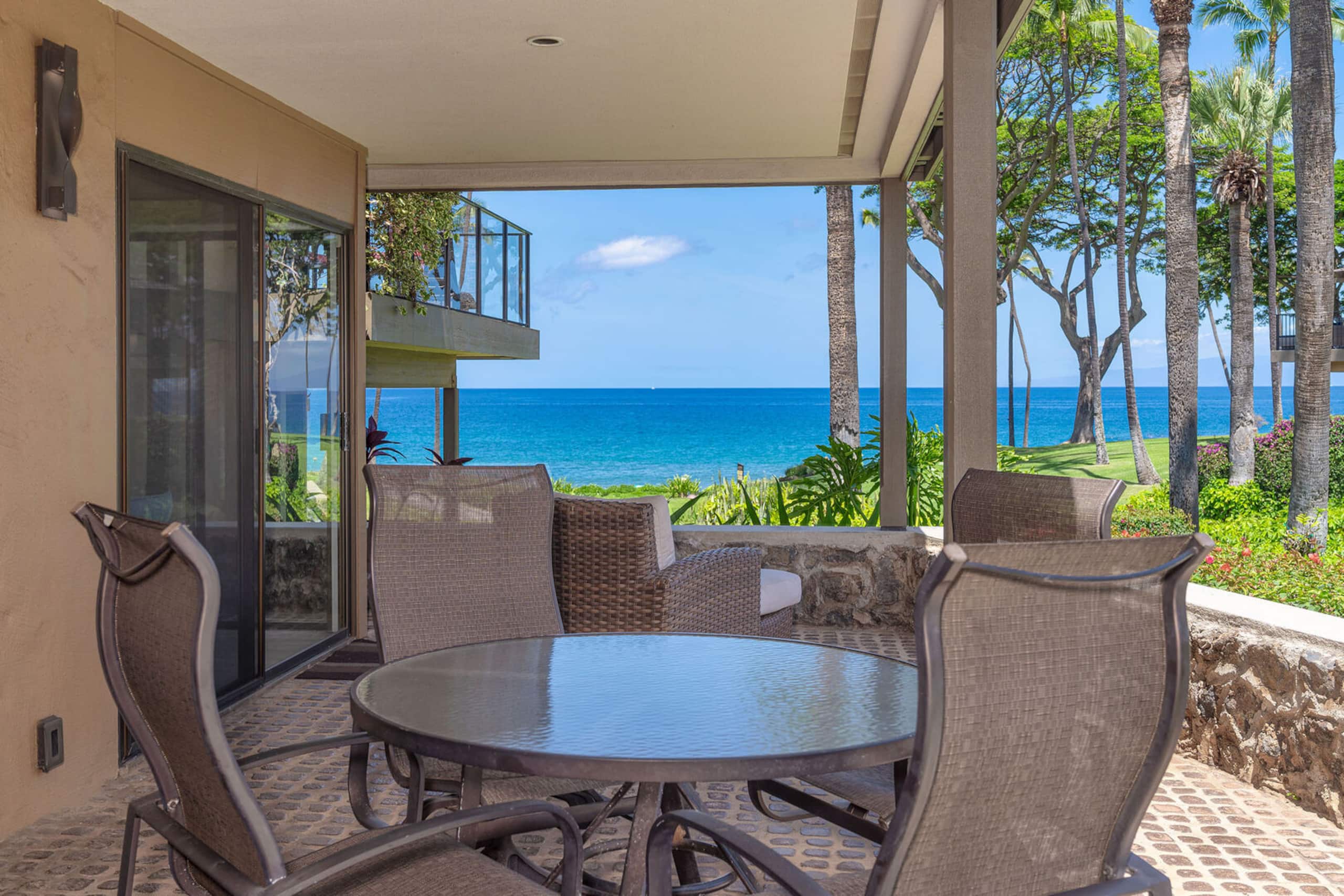 Condo in Kihei · ★4.8 · 1 bedroom · 2 beds · 1 bath - Image 2