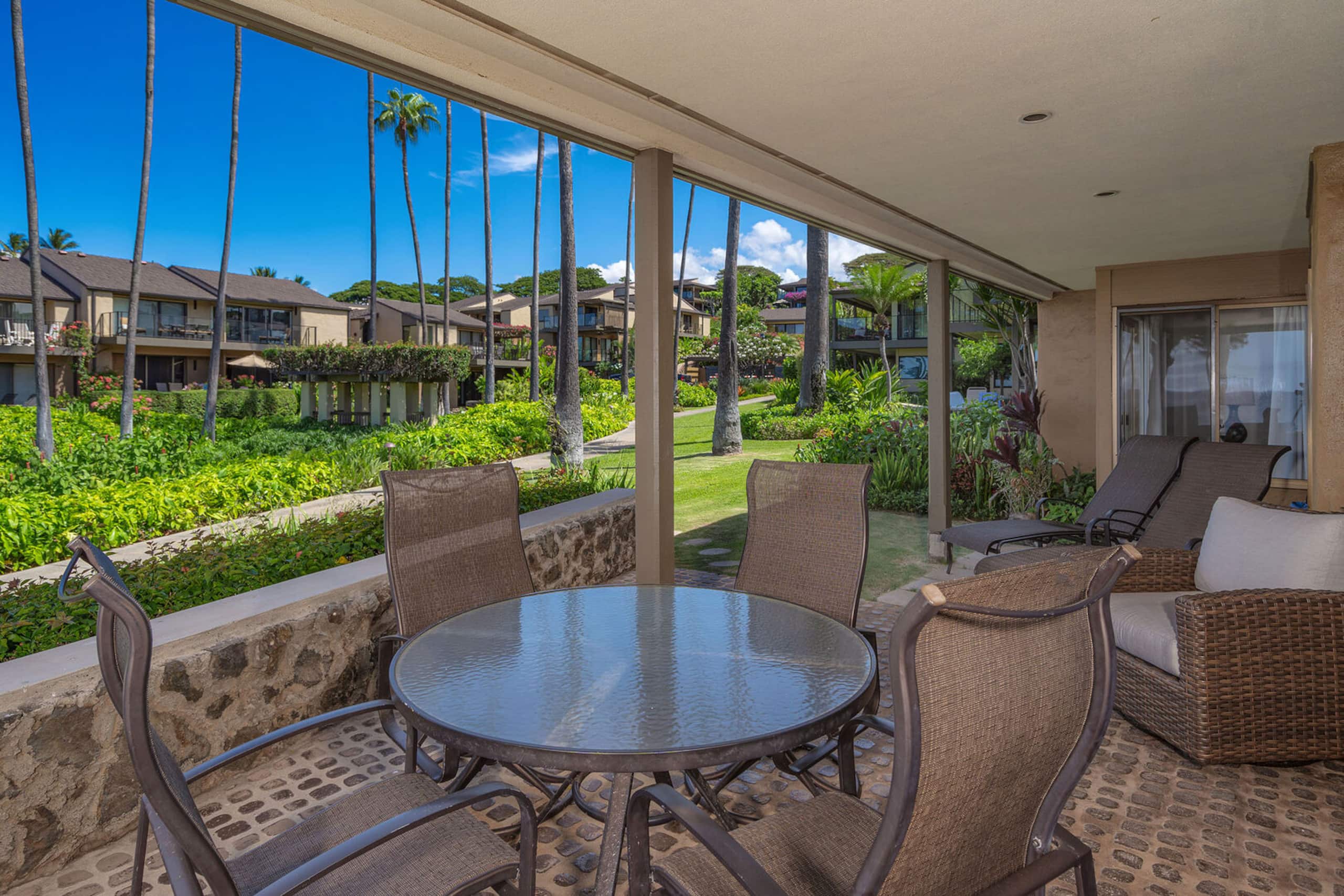 Condo in Kihei · ★4.8 · 1 bedroom · 2 beds · 1 bath - Image 8
