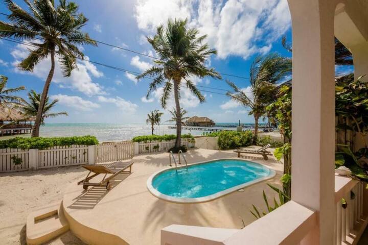 Sunrise Villa – Close To Town With Pool! gallery image 3