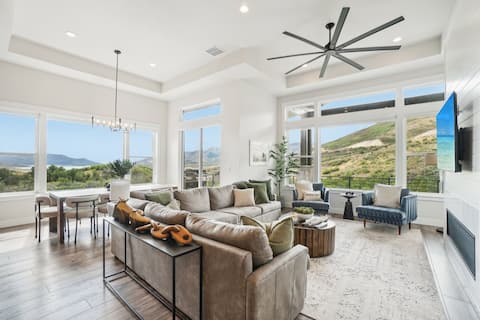Deer Springs 4BR | Sleeps 12 | Jordanelle Views