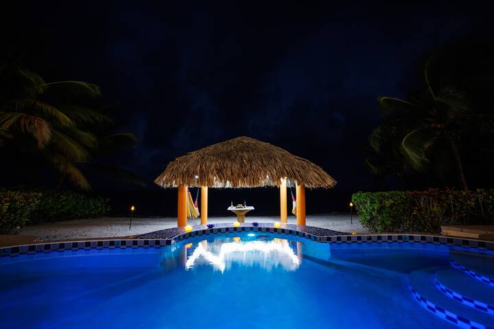 Villa 99-Beachfront Villa-Pool-6 bedroom-Luxury gallery image 3