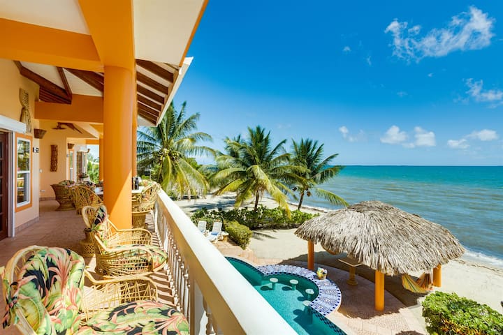 Villa 99-Stunning 4BR Townhouse-Beachfront-w/ Pool