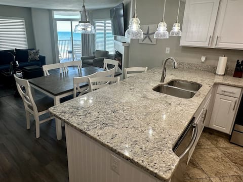 Seawatch 2BR Oceanfront Wrap Around Balcony 916 ST