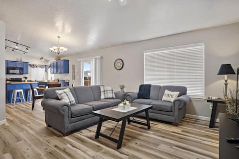 Great Kuna Location~Garage Games~Big Yard~Pets Wel