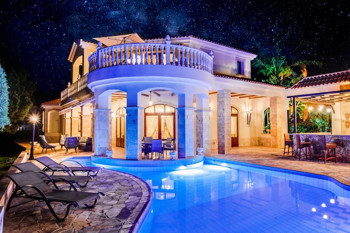 Ezoria Villas managed Airbnb listing 1