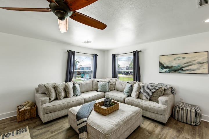 Luxury Comfort Near The Beach With Sunrise Views - Jamaica Beach, TX