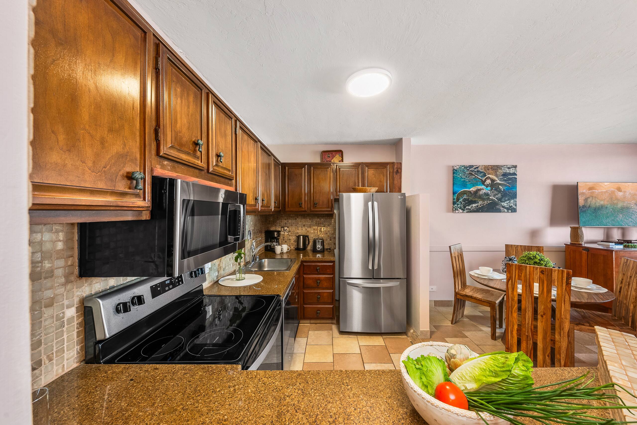 Condo in Lahaina · ★4.8 · 1 bedroom · 2 beds · 1 bath - Image 7
