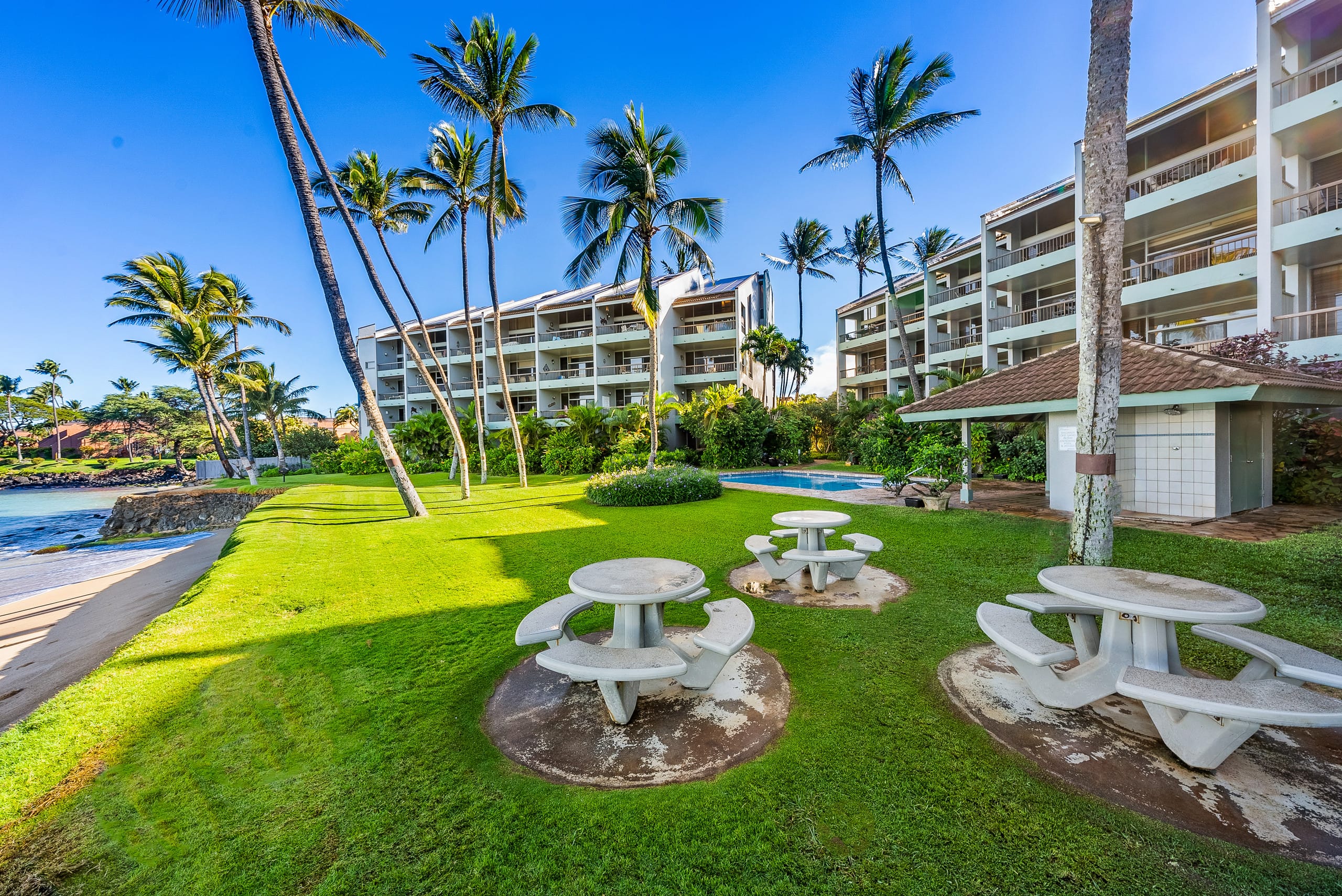 Condo in Lahaina · ★4.8 · 1 bedroom · 2 beds · 1 bath - Image 24