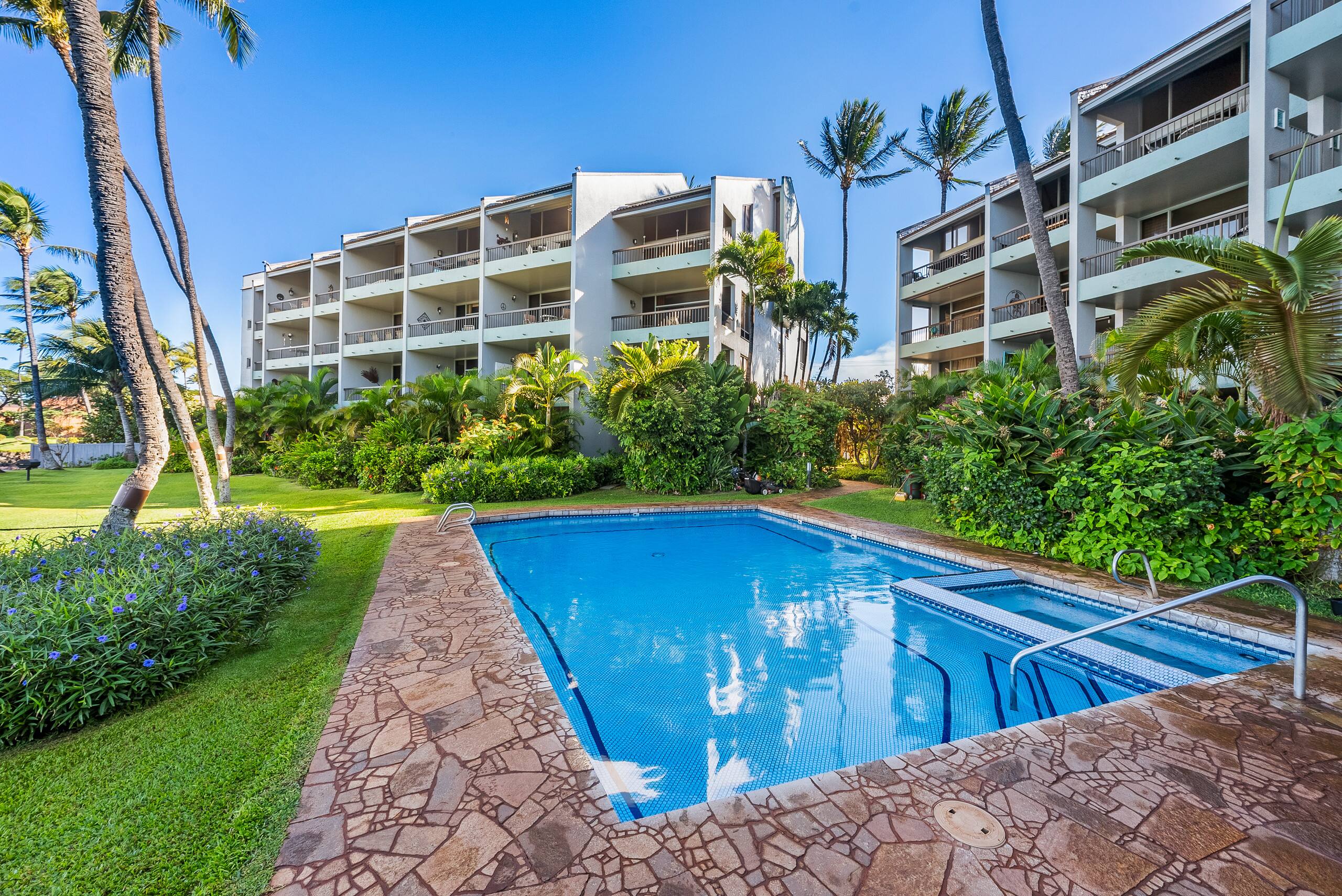 Condo in Lahaina · ★4.8 · 1 bedroom · 2 beds · 1 bath - Image 42
