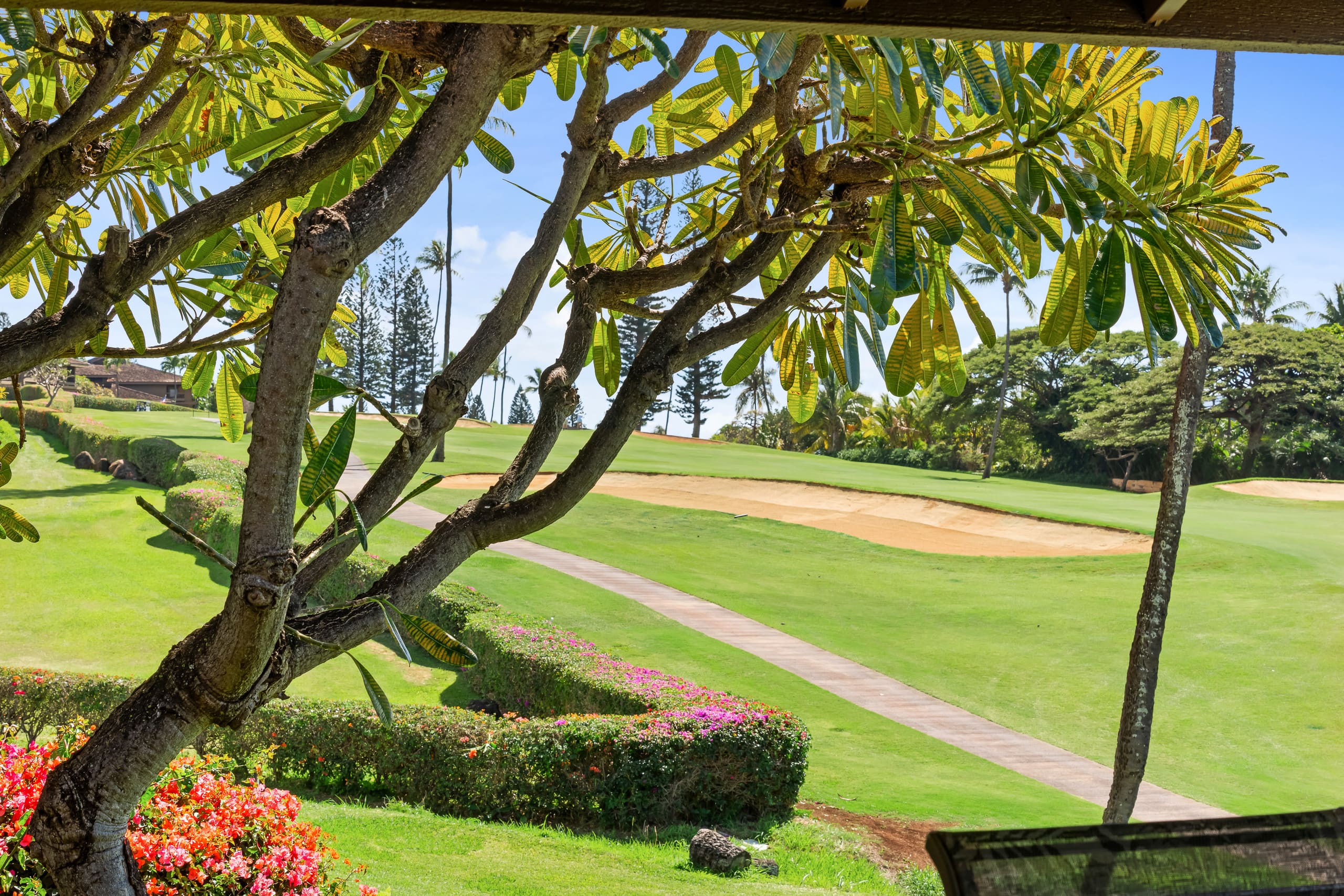 Condo in Lahaina · ★4.8 · 2 bedrooms · 2 beds · 2 baths - Image 25