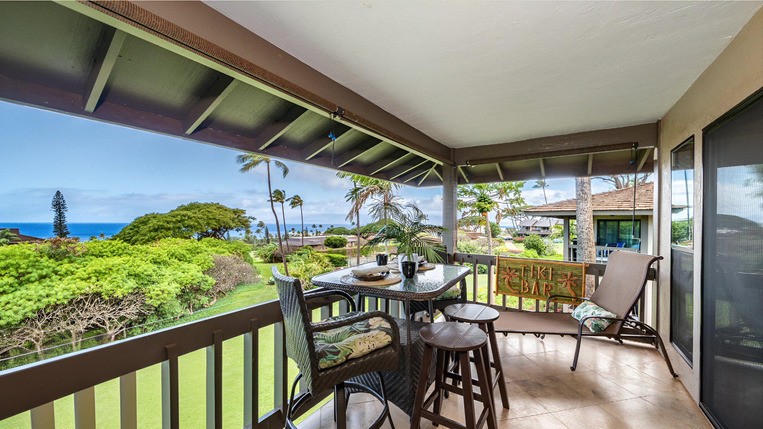 Condo in Lahaina · ★4.8 · 2 bedrooms · 2 beds · 2 baths - Image 32