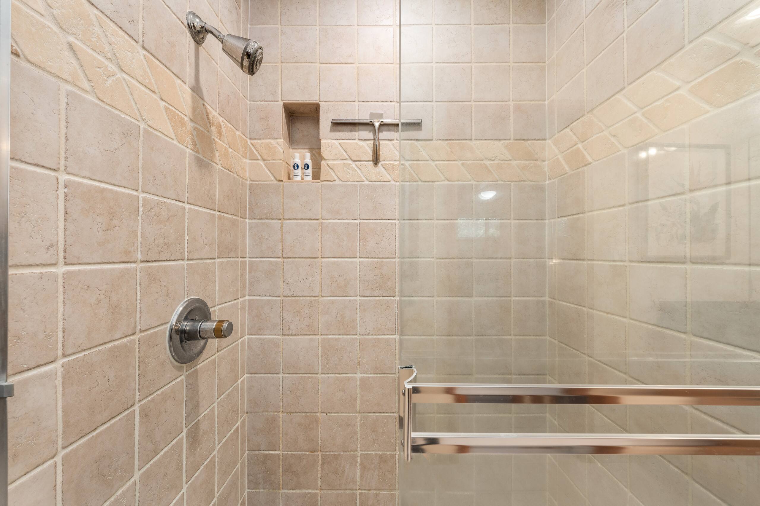 Condo in Lahaina · ★4.8 · 2 bedrooms · 2 beds · 2 baths - Image 24
