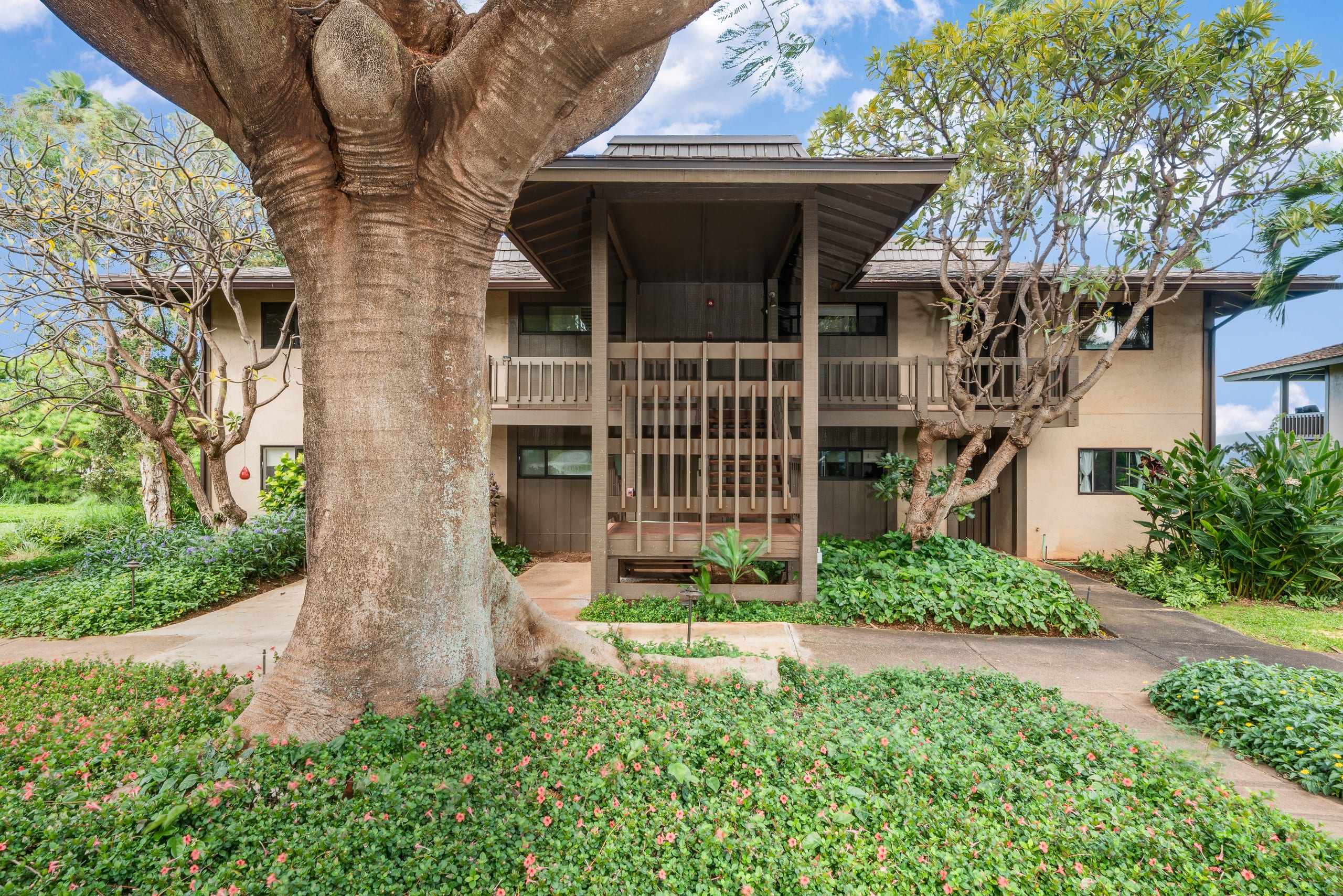 Condo in Lahaina · ★4.8 · 2 bedrooms · 2 beds · 2 baths - Image 38