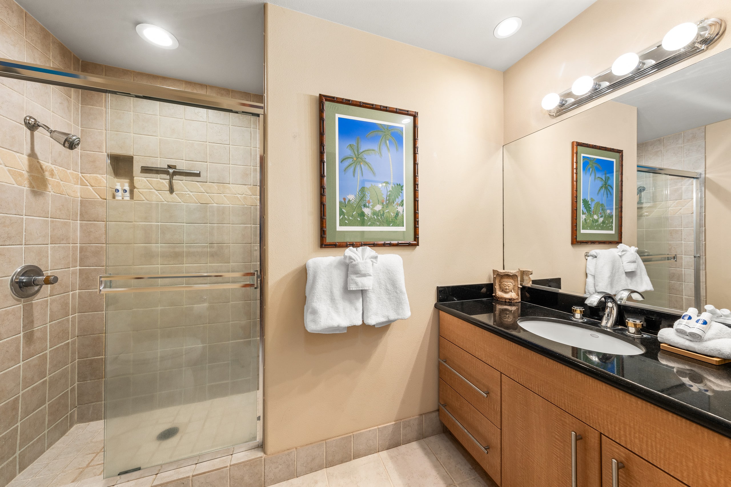 Condo in Lahaina · ★4.8 · 2 bedrooms · 2 beds · 2 baths - Image 23