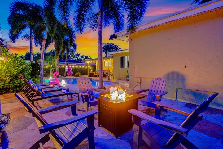 Family 5BD Villa~Heated Pool~Fire Pit gallery image 4