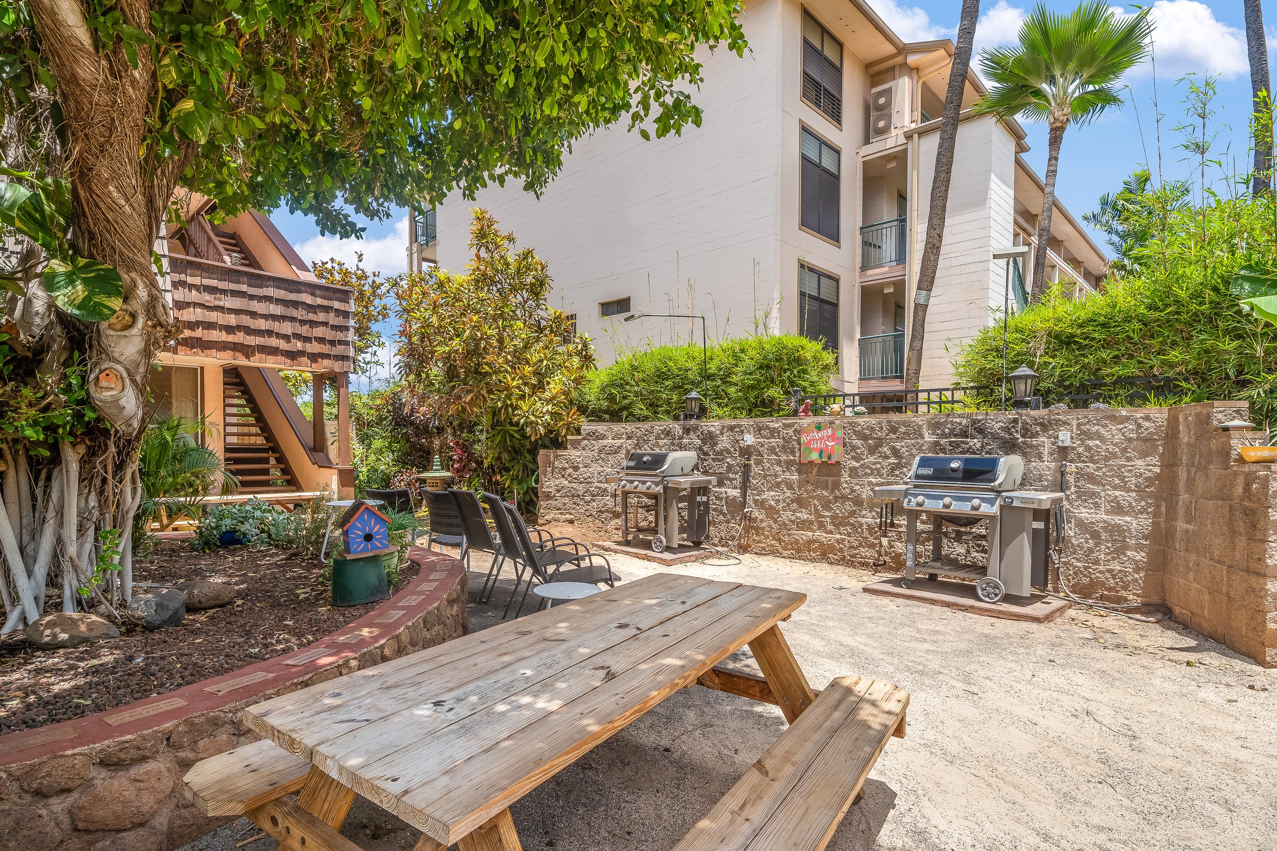 Condo in Lahaina · ★4.63 · 2 bedrooms · 4 beds · 2 baths - Image 37